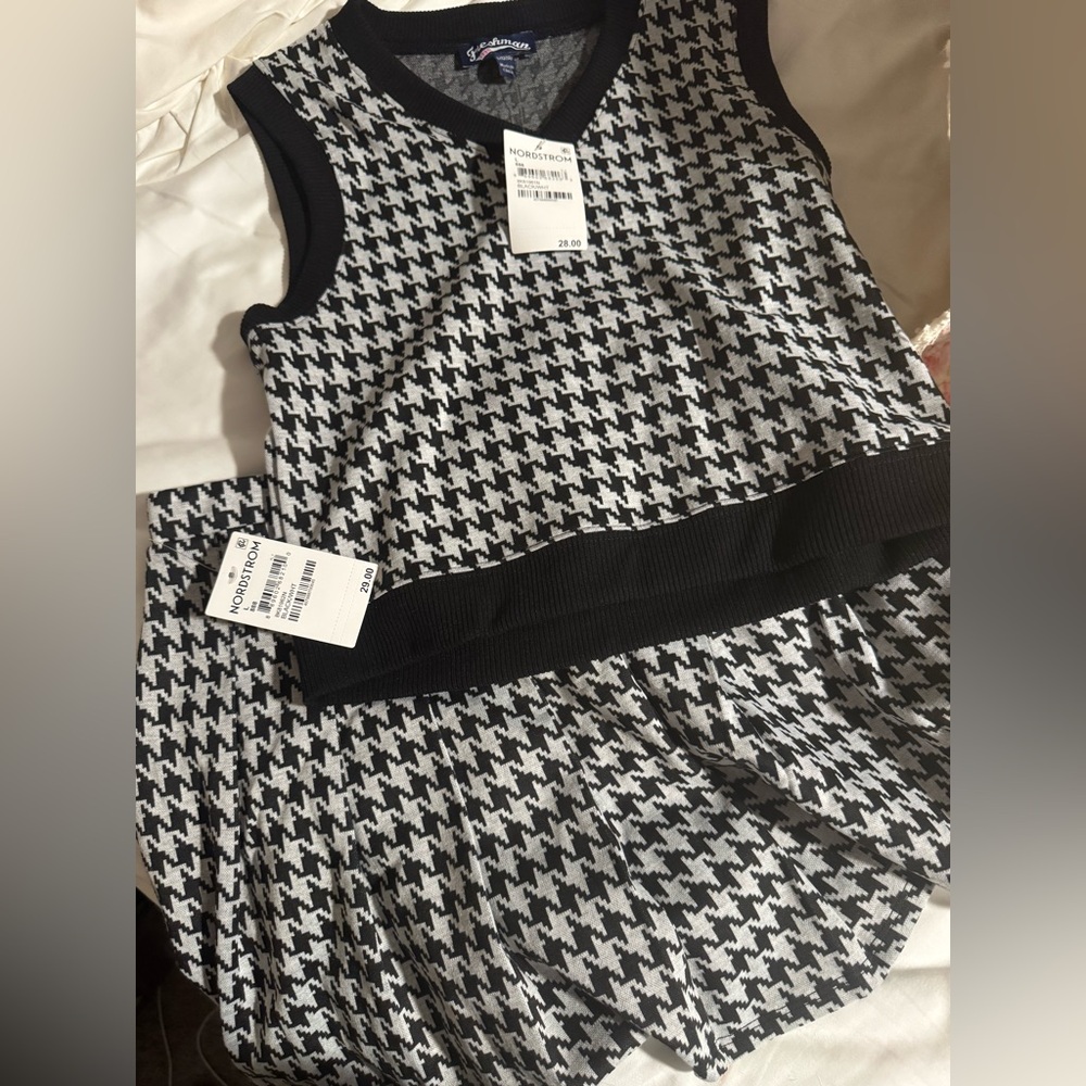 Freshman Brand skirt / sweater set Size Large (12/14)